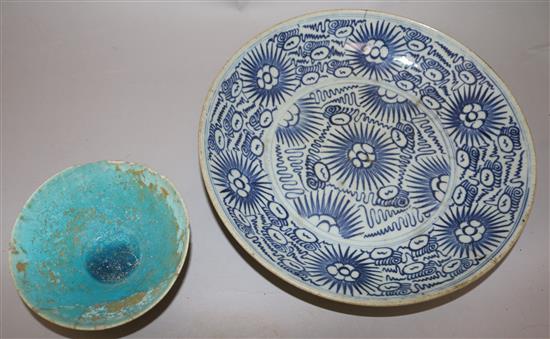 A 12th century Kashan bowl, a Chinese blue and white dish, and an earthenware vase, bowl dia. 5in.